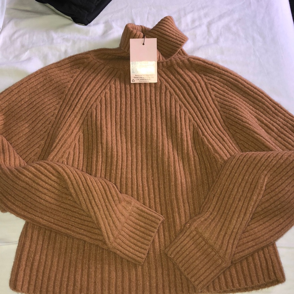 Turtle neck sweater